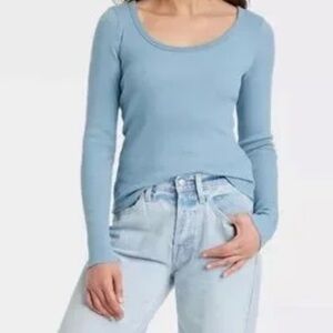 Universal Light Blue Long Sleeve Tee NWT size large